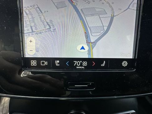 Used 2023 Volvo XC40 B5 Core w/ Convenience Package image 19