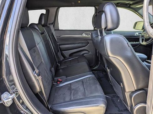 Used 2019 Jeep Grand Cherokee Altitude RWD image 20