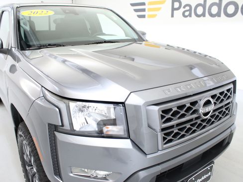 Used 2022 Nissan Frontier SV AWD/4WD image 13