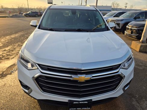 Used 2018 Chevrolet Traverse LT image 3
