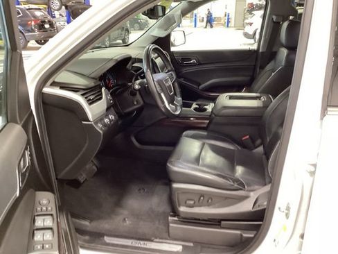 Used 2020 GMC Yukon SLT AWD/4WD image 10