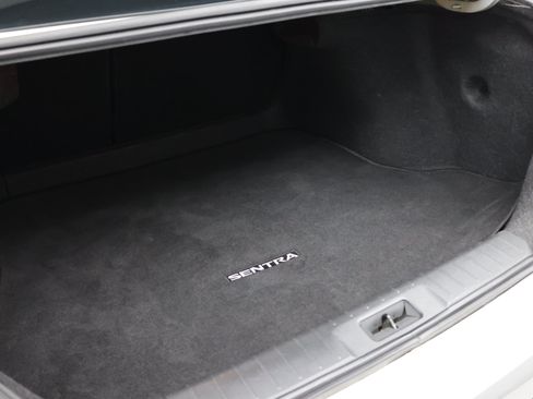 Used 2021 Nissan Sentra SV FWD image 36