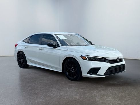 Used 2024 Honda Civic Sport image 3