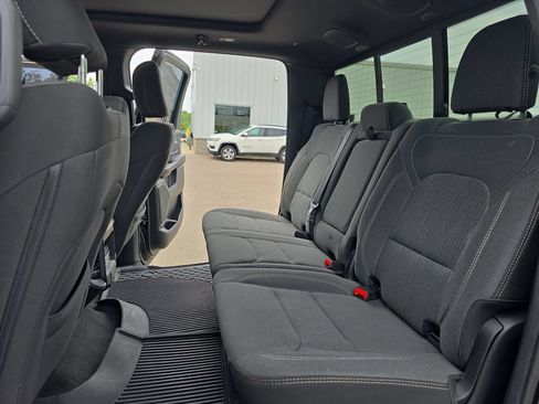 Used 2023 RAM 1500 Big Horn AWD/4WD image 13