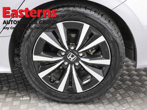 Used 2022 Honda Civic EX image 32