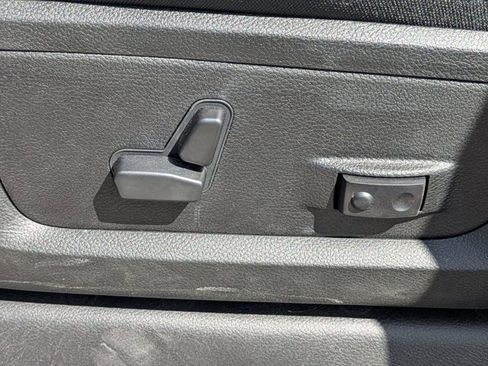 New 2026 RAM 2500 Big Horn AWD/4WD image 16
