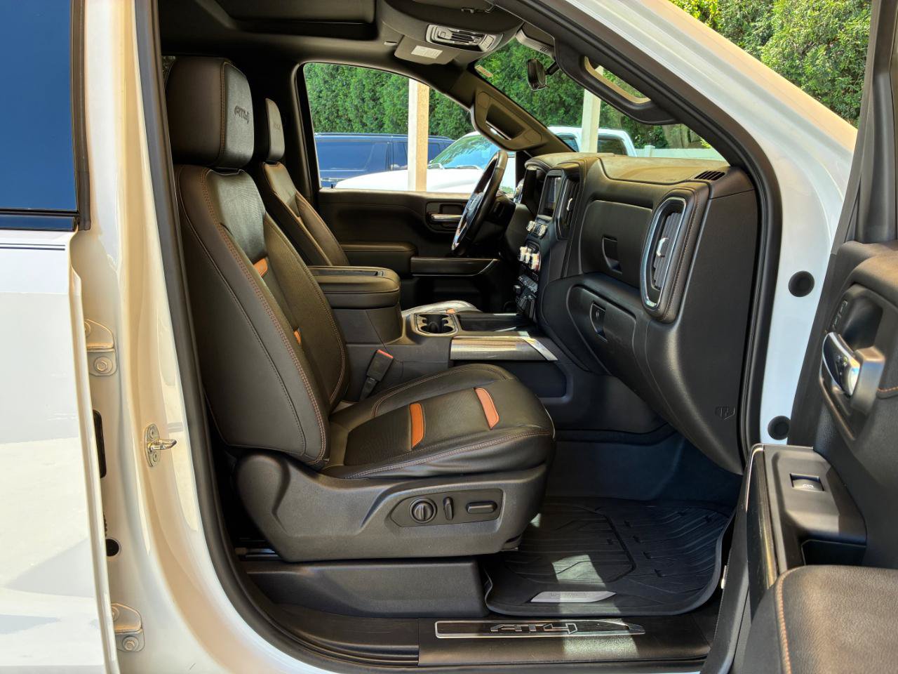 Used 2019 GMC Sierra 1500 AT4 w/ AT4 Premium Package AWD/4WD image 17