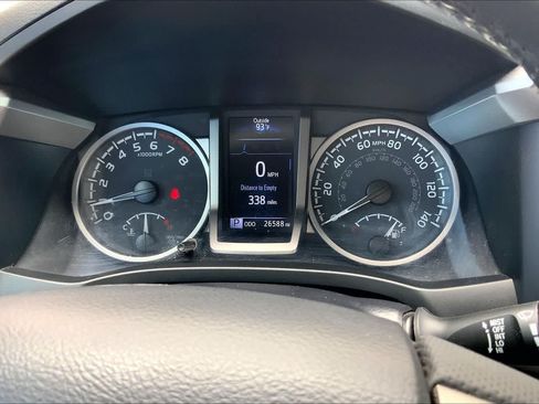 Used 2023 Toyota Tacoma SR5 RWD image 17