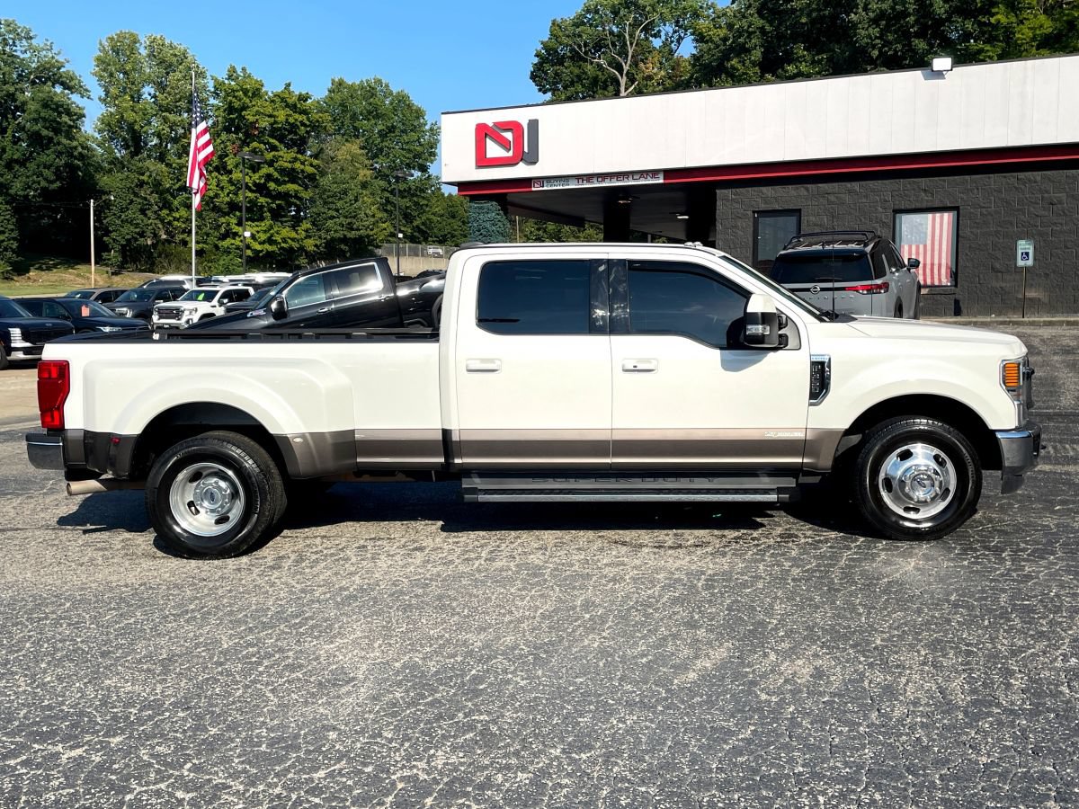Used 2022 Ford F350 Lariat w/ Lariat Ultimate Package RWD image 4