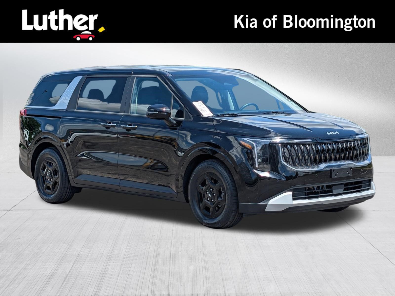 Certified 2025 Kia Carnival FWD image 1