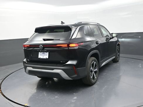 New 2026 Volkswagen Tiguan SE AWD/4WD image 10