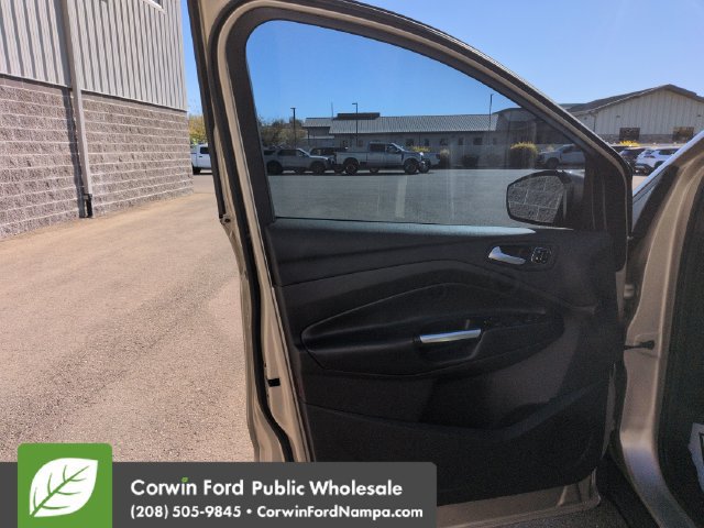 Used 2017 Ford Escape Titanium AWD/4WD image 10