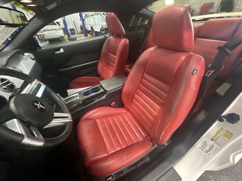 Used 2009 Ford Mustang GT RWD image 17