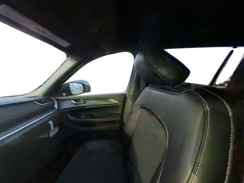 New 2025 Jeep Grand Cherokee L Altitude image 26