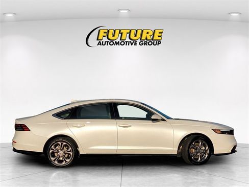 Used 2024 Honda Accord EX-L image 3