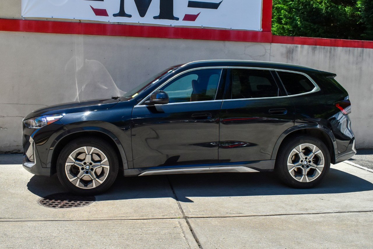Used 2026 BMW X1 xDrive28i AWD/4WD image 3