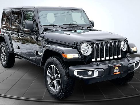 Used 2023 Jeep Wrangler Sahara w/ Cold Weather Group image 22