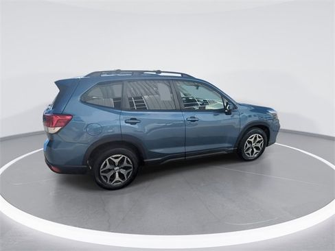 Used 2019 Subaru Forester Premium w/ All-Weather Package image 8