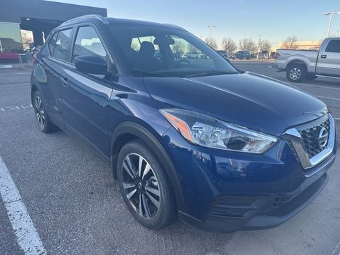 Certified 2019 Nissan Kicks SV image 1