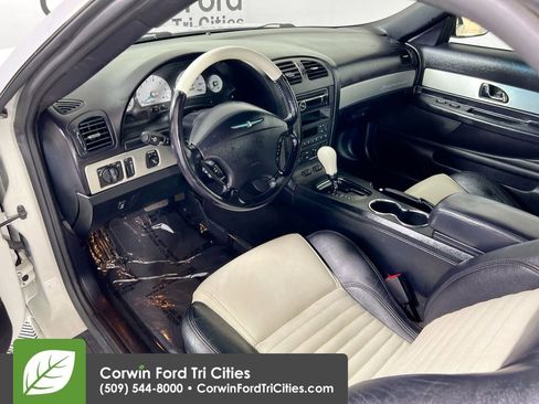 Used 2003 Ford Thunderbird RWD image 3
