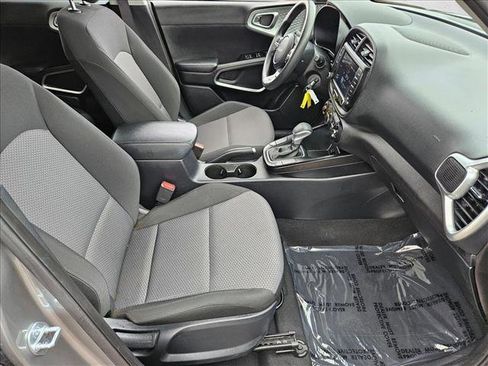 Used 2024 Kia Soul LX w/ Option Group 015 image 18