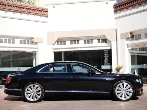 New 2026 Bentley Flying Spur Plug-In Hybrid image 5