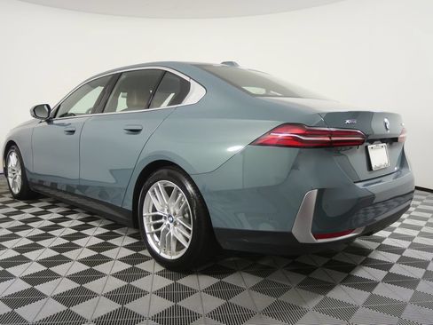 Certified 2024 BMW 530i xDrive w/ Premium Package AWD/4WD image 3