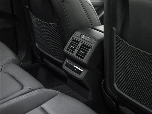 Certified 2025 Audi Q5 Premium w/ Convenience Package AWD/4WD image 18