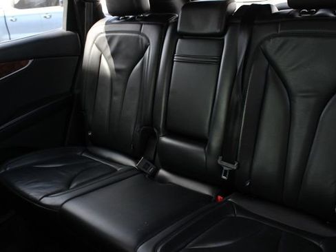 Used 2018 Lincoln MKX Reserve w/ Lincoln MKX Climate Package image 22