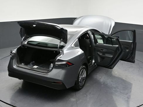 New 2026 Nissan Sentra S w/ S Cold Weather Package FWD image 31