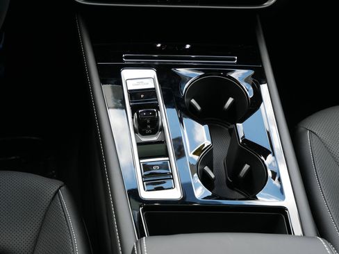 New 2026 Volkswagen Atlas SE image 11