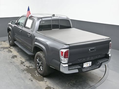 Used 2022 Toyota Tacoma SR5 w/ SR5 Appearance Package (SM) image 35