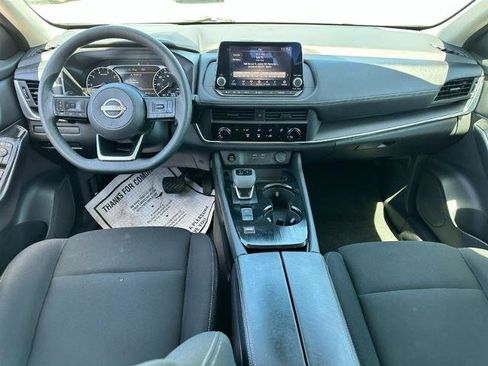 Used 2024 Nissan Rogue S FWD image 11