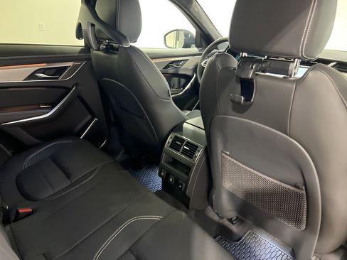 New 2025 Jaguar F-PACE R-Dynamic S image 27
