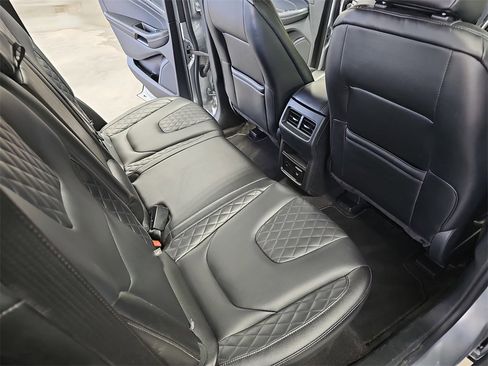 Used 2024 Ford Edge Titanium image 11