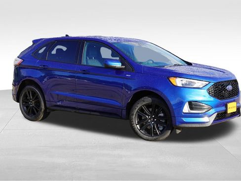 Used 2023 Ford Edge ST-Line w/ Class II Trailer Tow Package AWD/4WD image 2