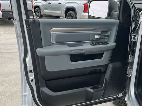 Used 2019 RAM 1500 Classic SLT image 5