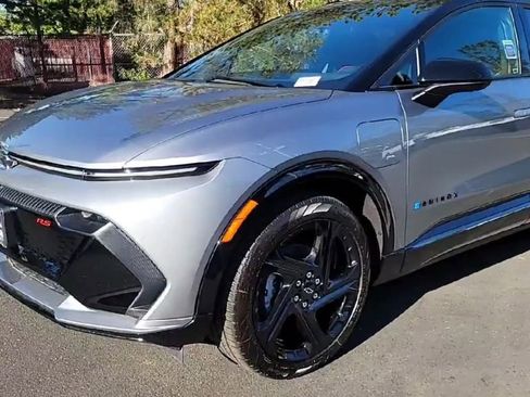 New 2026 Chevrolet Equinox EV RS image 5