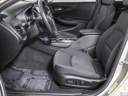 Used 2016 Chevrolet Malibu LT image 21