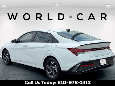 Certified 2025 Hyundai Elantra Sport FWD image 5