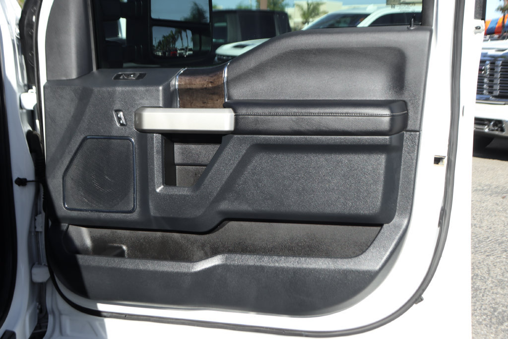 Used 2022 Ford F250 Lariat w/ Black Appearance Package AWD/4WD image 43