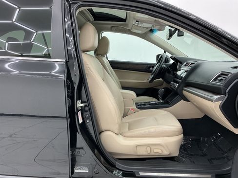 Used 2017 Subaru Outback 3.6R Limited AWD/4WD image 15
