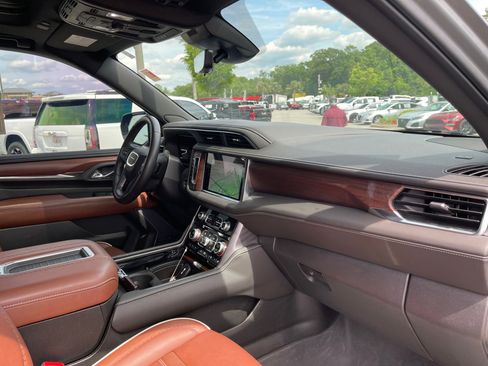 Used 2023 GMC Yukon Denali Ultimate image 31