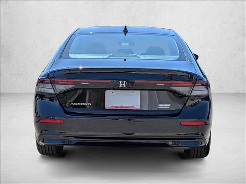 Used 2024 Honda Accord Touring image 7