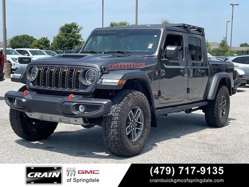 Used 2025 Jeep Gladiator Mojave w/ Convenience Group AWD/4WD image 3