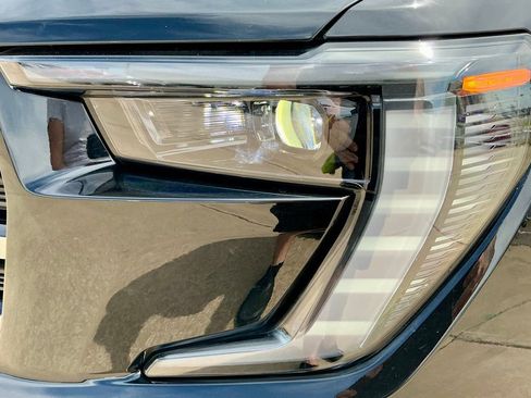 Used 2025 GMC Acadia Elevation FWD image 10