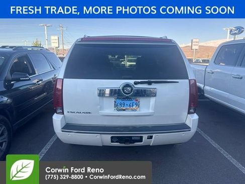 Used 2007 Cadillac Escalade AWD w/ Information Package image 6
