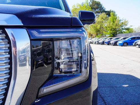 Used 2023 GMC Yukon Denali image 39