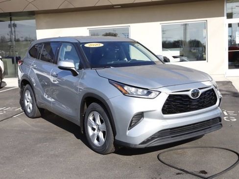 Used 2020 Toyota Highlander L image 1