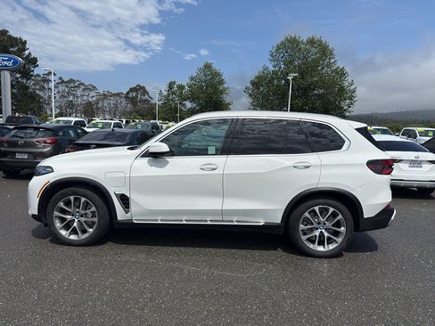Used 2025 BMW X5 xDrive50e AWD/4WD image 2